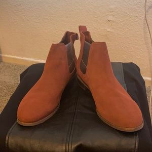 Tom’s size 12 women